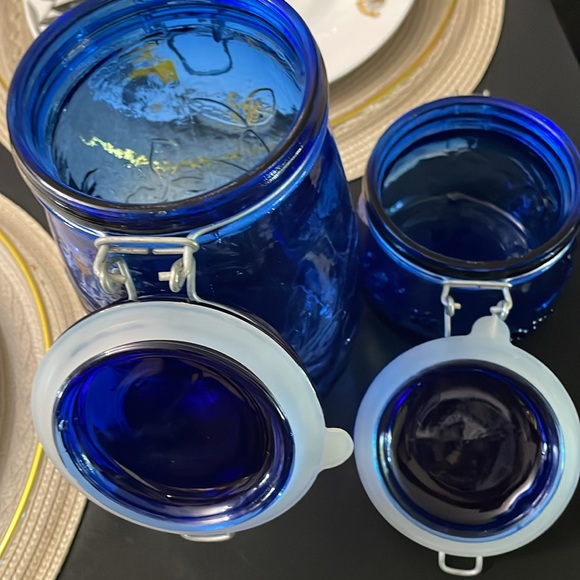 2 Cobalt Blue Fruit Embossed Hinged Canisters - Picture 4 of 12